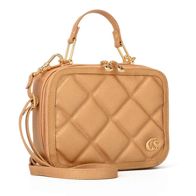 كارمن ستيفنز حقيبة مبطنة كلاسيكية ذهبية